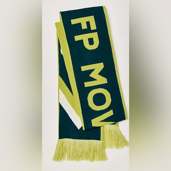 NWT Free People Movement Big League Reversible Logo Scarf in Honeydew 🍈 NWT $48 - Picture 5 of 8